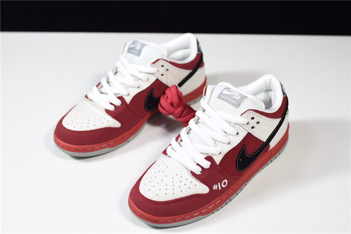 NIKE DUNK SB LOW ROLLER DERBY 313170-601