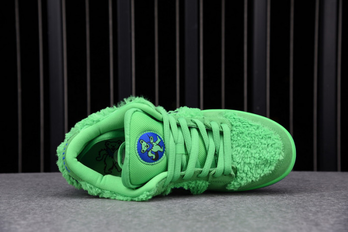 Nike SB Dunk Low "Grateful Dead - Green Bear" - CJ5378-300