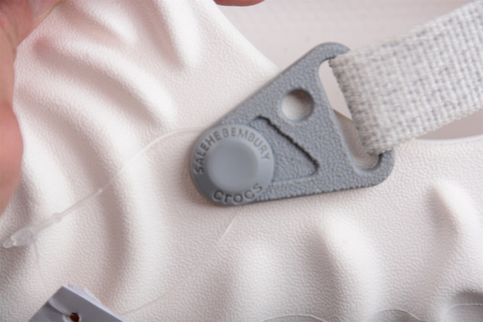 Cr*0*s pollex clog by salehe bembury spackle almost white