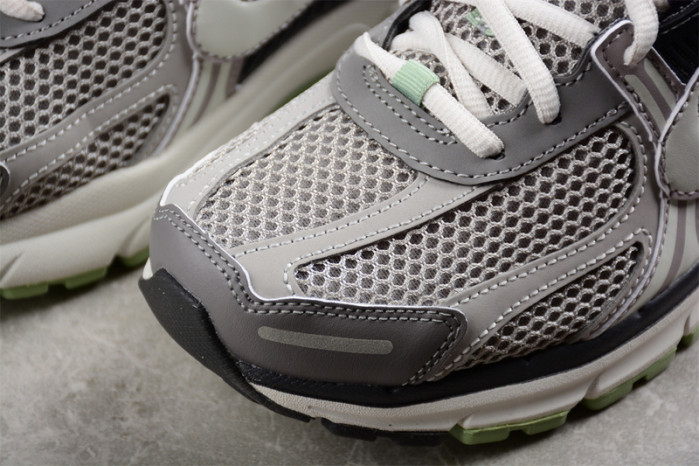 Nike Zoom Vomero 5 Cobblestone Flat Pewter FB8825-001