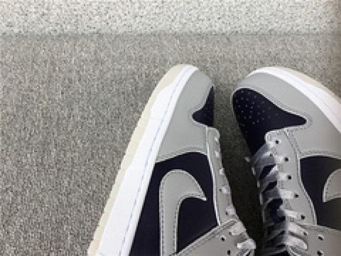 NIKE SB DUNK LOW GREY DARK BLUE DD1768-400